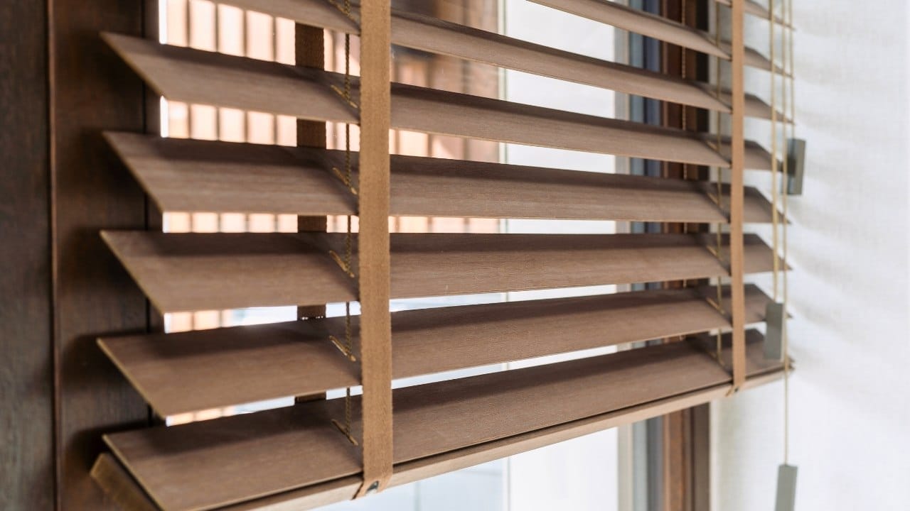 10 Window Blind Ideas That Prove Function can be Beautiful 8 10 Window Blind Ideas That Prove Function can be Beautiful - window blinds s2497192009dnoh