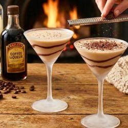 Creamy Baileys Martini (Better Than Dessert) 4 Creamy Baileys Martini (Better Than Dessert) - Baileys Martini