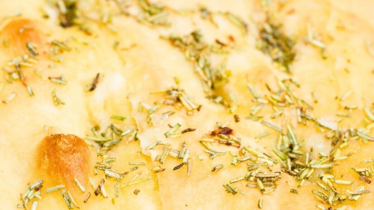The Fear-Free Focaccia Bread Recipe That Actually Works (No Knead, Big Bubbles) 5 The Fear-Free Focaccia Bread Recipe That Actually Works (No Knead, Big Bubbles) - Focaccia Bread s27972566dnoh scaled