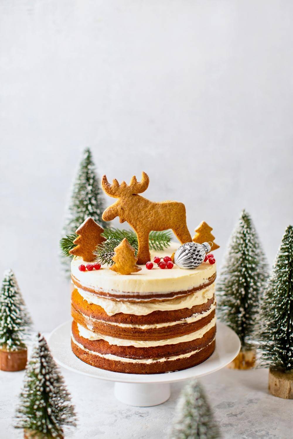 The Woodland Gingerbread Cake That Looks Like a Fairy Tale 2 The Woodland Gingerbread Cake That Looks Like a Fairy Tale - Woodland Gingerbread Christmas Cake s1992584663dnoh