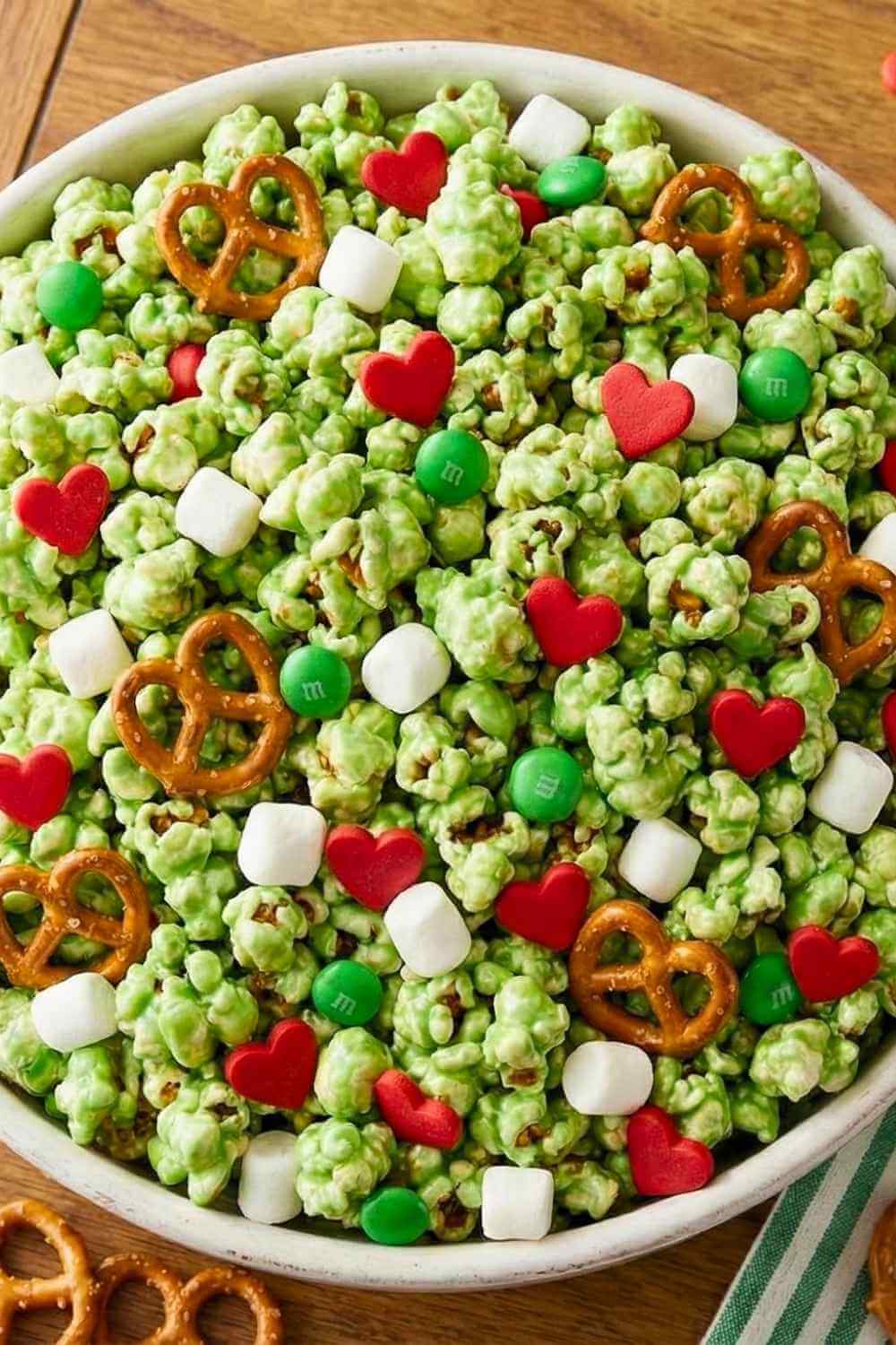 The Grinch's Heart Holiday Popcorn Mix 2 The Grinch's Heart Holiday Popcorn Mix - grinch Christmas popcorn 2