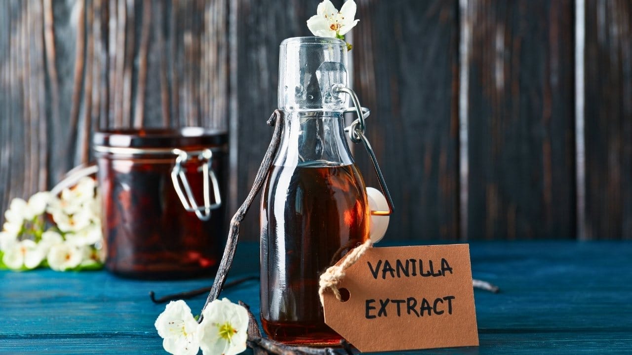 holiday baking? stop. read this before you buy another bottle of extract 4 holiday baking? stop. read this before you buy another bottle of extract - vanilla extract s2450492487dnoh