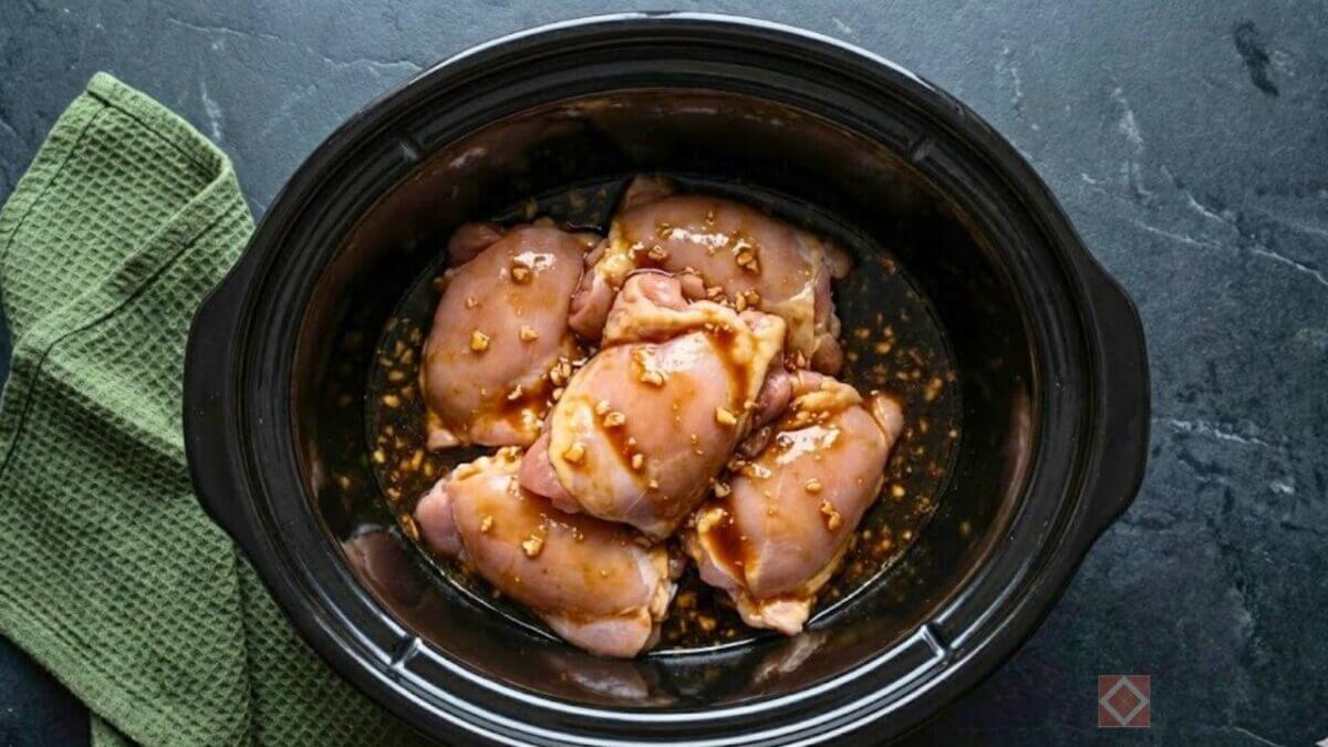 Dump and Go Honey Garlic Chicken Thighs (Yummy Sticky Glaze) 4 Dump and Go Honey Garlic Chicken Thighs (Yummy Sticky Glaze) - Honey Garlic Chicken Thighs dump and go 3 scaled
