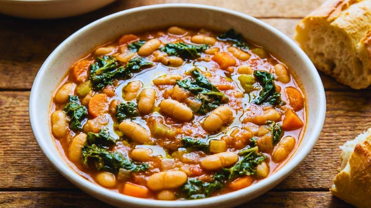 Easy Hearty Tuscan White Bean Stew One-Pot Recipe for Meal Prep 6 Easy Hearty Tuscan White Bean Stew One-Pot Recipe for Meal Prep - Easy Hearty Tuscan White Bean Stew 4