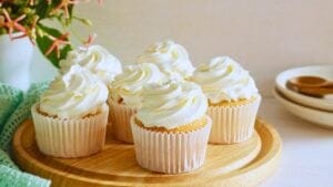 Soft & Fluffy Vanilla Cupcakes 1 Soft & Fluffy Vanilla Cupcakes - Vanilla Cupcake ss401720623dnoh