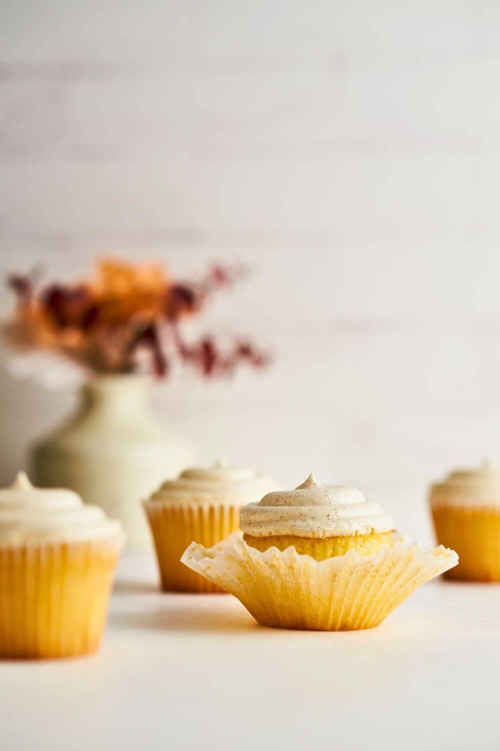 Best Vanilla Bean Cupcakes 3 Best Vanilla Bean Cupcakes - Vanilla bean Cupcake ss2347329539dnoh