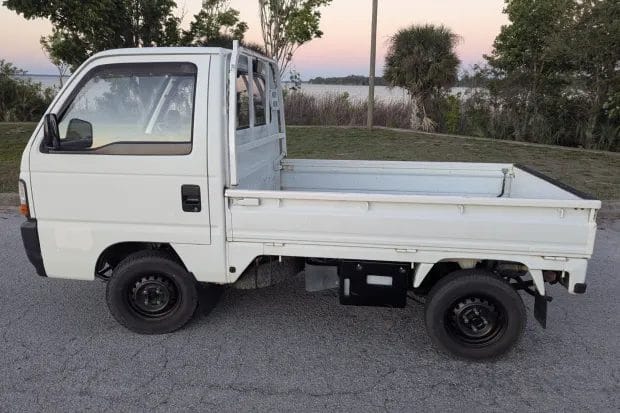 The $7,000 Truck That Does What Your $60,000 Homestead Pickup Can't 2 The $7,000 Truck That Does What Your $60,000 Homestead Pickup Can't - 1995 honda acty pickup pxl 20260322 234102816 59743.jpg