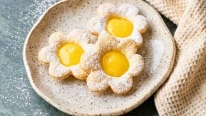 Easy Mother's Day Lemon Curd Tartlets 1 Easy Mother's Day Lemon Curd Tartlets - Lemon Curd Tartlets